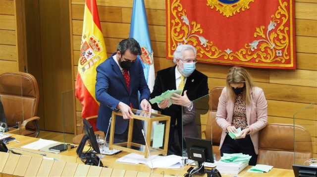 O Parlamento de Galicia elixe os seus representantes nos consellos sociais das universidades galegas